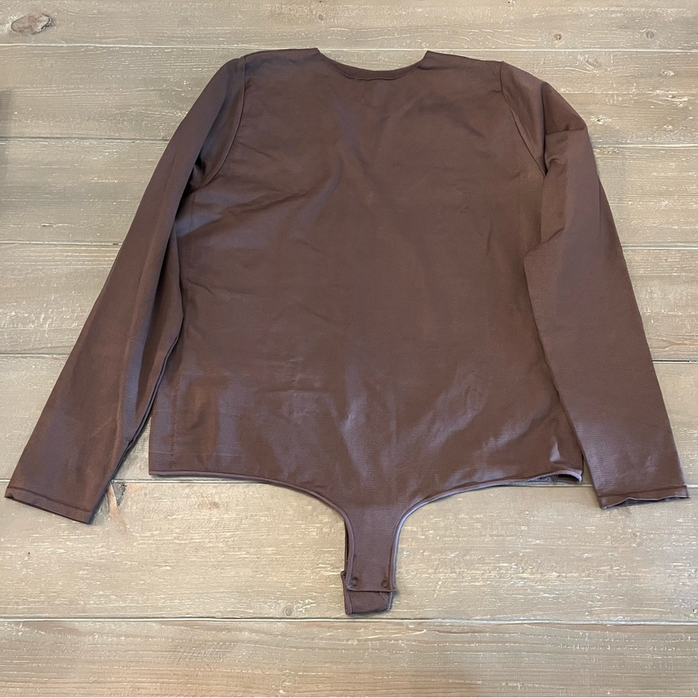 SKIMS ESSENTIAL CREW NECK LONG SLEEVE BODYSUIT